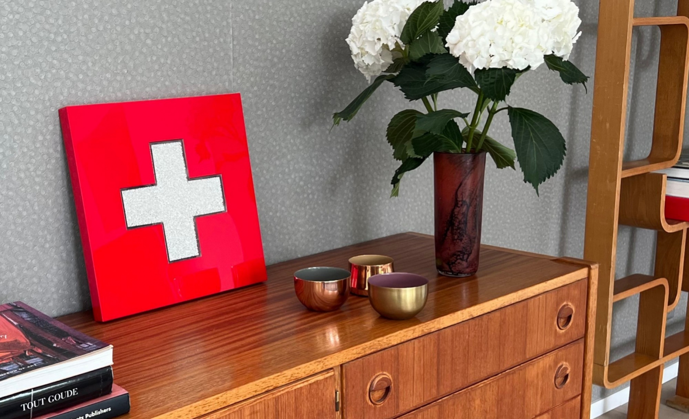 LE SWISS RECYCLED FLAG: OFFREZ-VOUS UNE OEUVRE UNIQUE